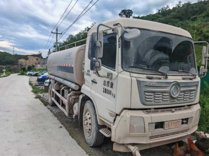洒水车