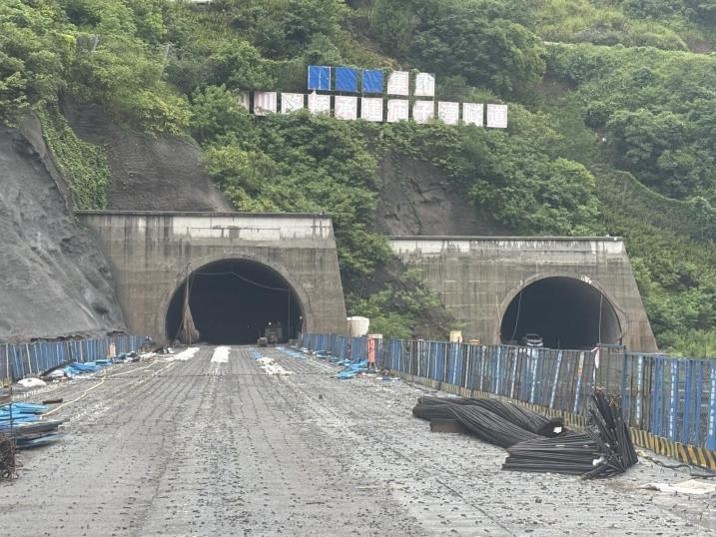 庙子湾、梯子岩隧道